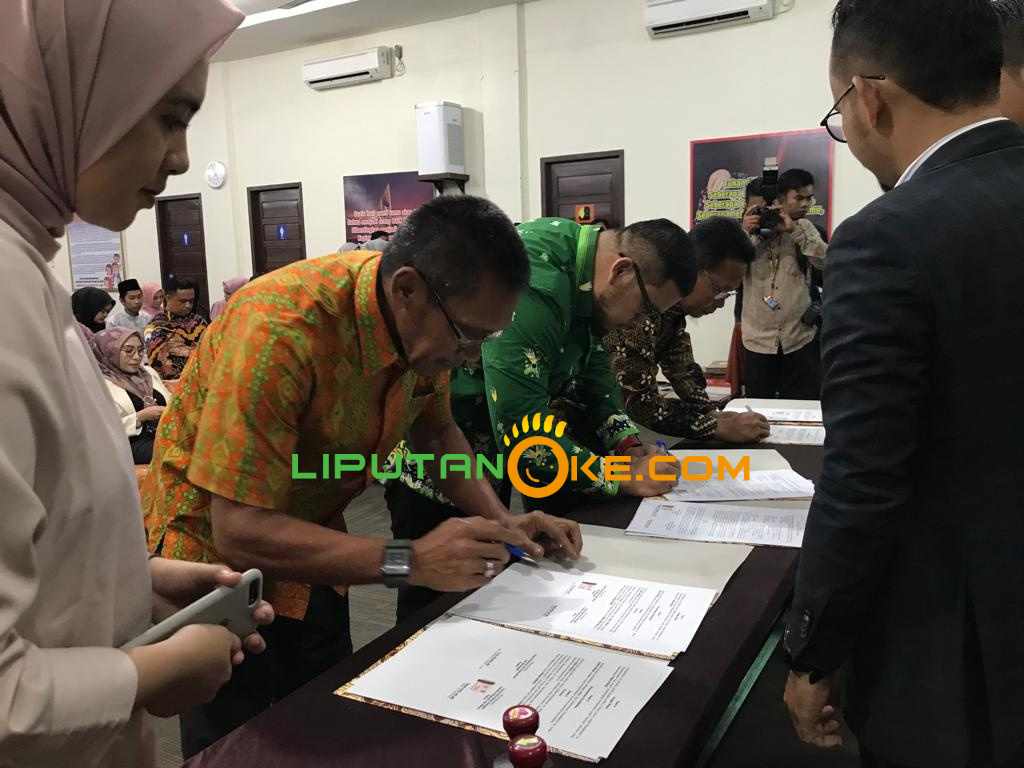 Diskop dan UMKM Inhil Bersama FEB Unisi Tandatangani MoA
