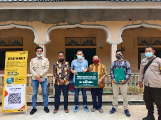 Melalui BSI Cab.Rengat, Laznas Serahkan Bantuan 10 Juta ke Masjid di Inhu