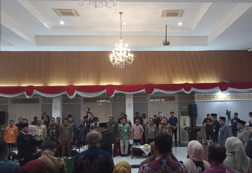 Dilantik Jadi Sekwan DPRD Riau, Plt Gubernur Warning Renaldi Jangan Lagi Ada Temuan