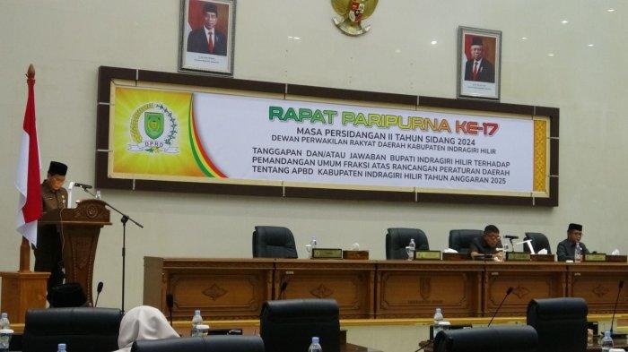 Pj Bupati Inhil Tanggapi Pandangan Fraksi DPRD dalam Rapat Paripurna APBD 2025