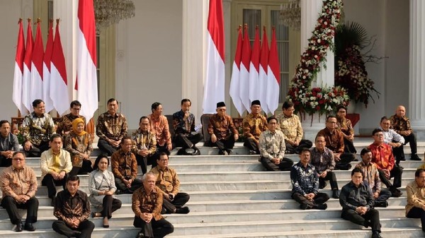 Faisal Basri Sebut 15 Menteri Siap Mundur dari Kabinet Jokowi, Ini Daftarnya!