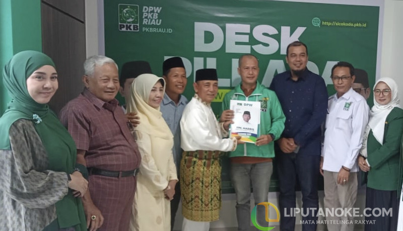 Didampingi Anak Istri dan Sekretaris Golkar, Harris Kembalikan Formulir Calon Gubernur Riau Ke PKB