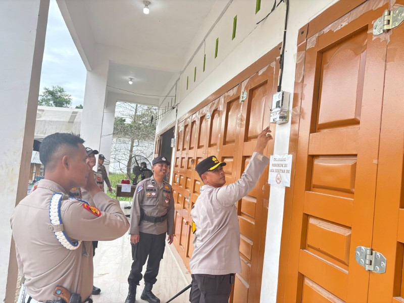 Pasca Sidang Pleno, Kapolres Rokan Hulu Tinjau Gudang Logistik KPU Berikan Arahan Pengamanan