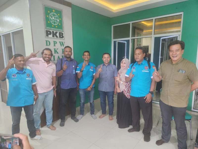 Pernah Jadi Pekerja Kasar Biayai Pendidikan, Serikat Pekerja Bangunan Yakin Abdul Wahid Amanah