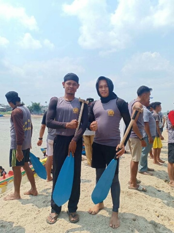 Hebat, Polres Inhu Ambil Bagian Pacu Jalur di Taluk Kuantan