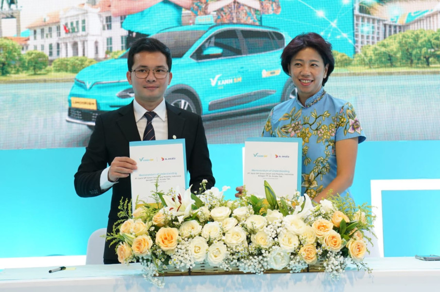 XL Axiata dan Xanh SM Jalin Kerja Sama Dukung Pembangunan Berkelanjutan dengan Taksi Listrik IoT