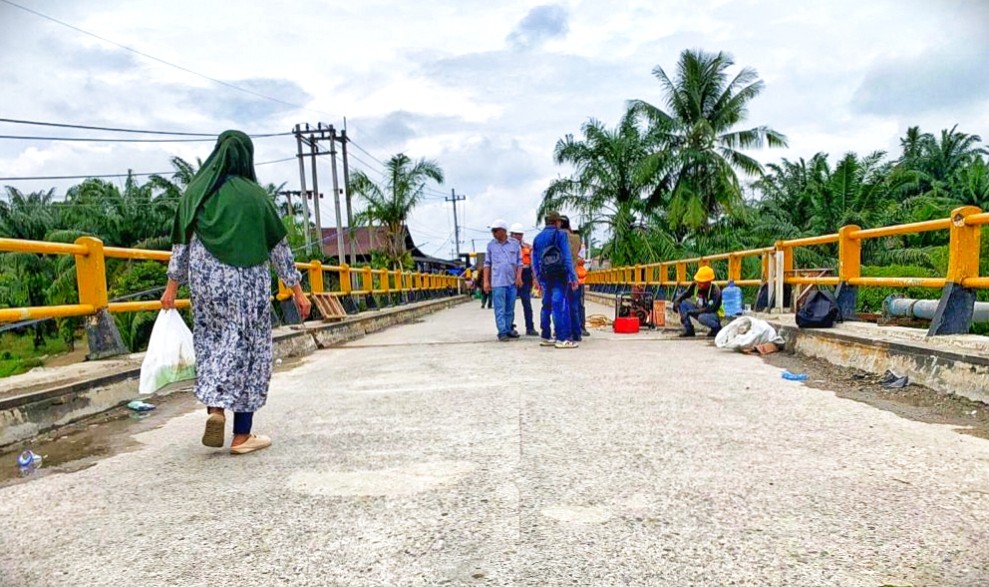 Perbaikan Tuntas, PUPR Riau Uji Coba Jembatan Sungai Rokan