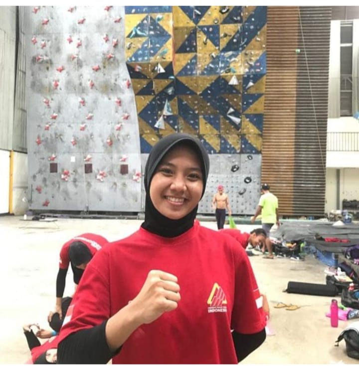 PON XXI Sumut-Aceh, Atlet Panjat Tebing Riau Puja Lestari Melangkah ke Final