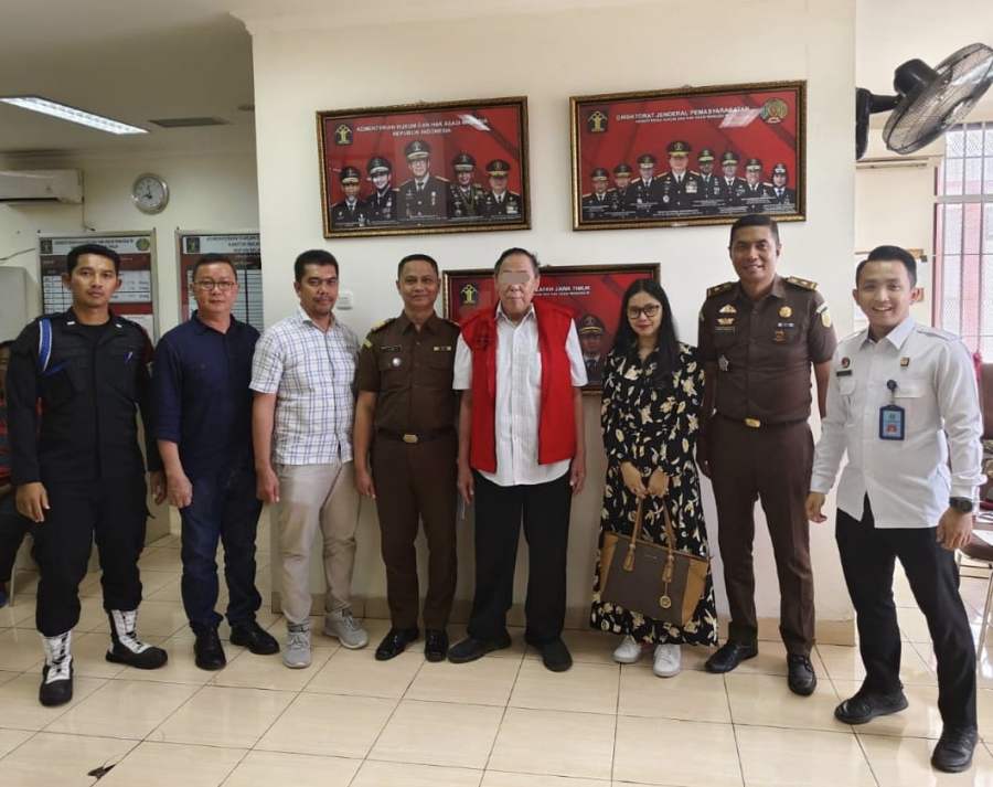 Kejari Jayawijaya Jebloskan Terpidana Kasus Korupsi Kabel Jaringan Listrik Henry Kusnohardjo ke Tahanan