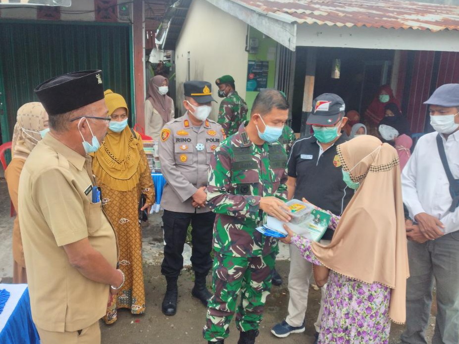 Dandim Inhil Bersama Kapolsek Tembilahan Hulu dan YVB Hadiri Baksos Pengobatan Gratis