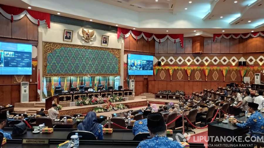 Dipimpin Wakil Ketua Agung Nugroho, DPRD Riau Gelar Rapat Paripurna Bahas Sejumlah Agenda