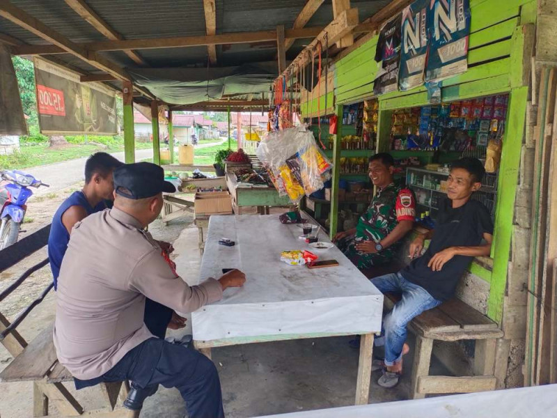 Polsek Hulu Kuantan dan Koramil 08 Kuantan Mudik Patroli Sinergitas Ciptakan Situasi Kamtibmas Kondusif