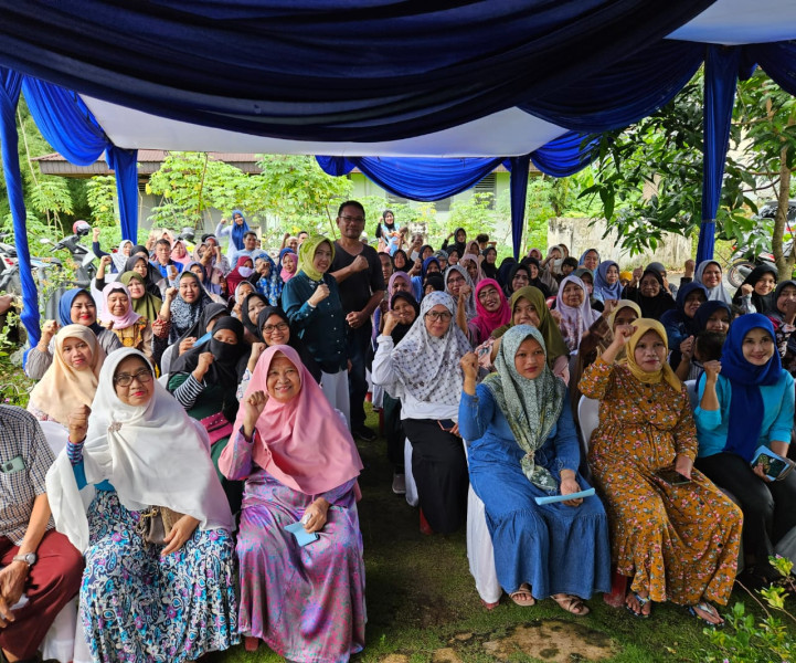 Disambut Antusias, Anggota DPRD Roem Diani Dewi Jemput Aspirasi Warga Kuantan