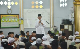 Bupati Inhil Sebut 5 Desa di Batang Tuaka Segera Dialiri Listrik dan Air Bersih