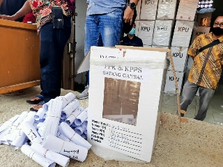 KPU Inhu Buka Kotak Suara TPS 3 Desa Ringin