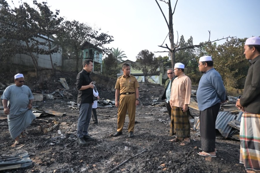 Asrama Ponpes di Kampar Ludes Terbakar, Ratusan Santri Mengungsi di Tenda Darurat