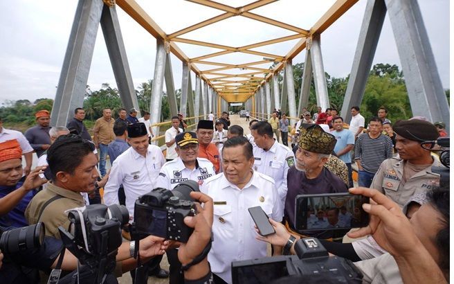 Pemprov Melalui PUPR Riau Berkomitmen Tuntaskan Pembangunan Sejumlah Jembatan Mangkrak di Rohul