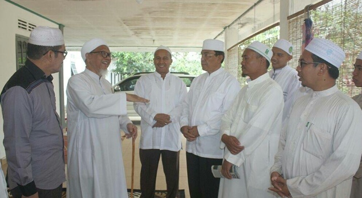 Bupati Inhil Bersilaturahmi ke Ponpes Yasin Banjarbaru Kalsel