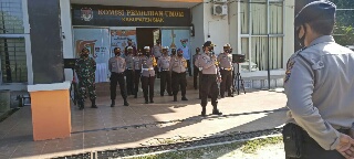 Polres Siak Turunkan Ratusan Personel Amankan Penetapan Paslon di KPU