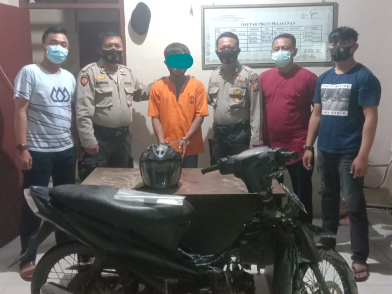 Terekam CCTV, Polisi Tangkap Pelaku Pencurian Sepeda Motor di Halaman Masjid di Tembilahan