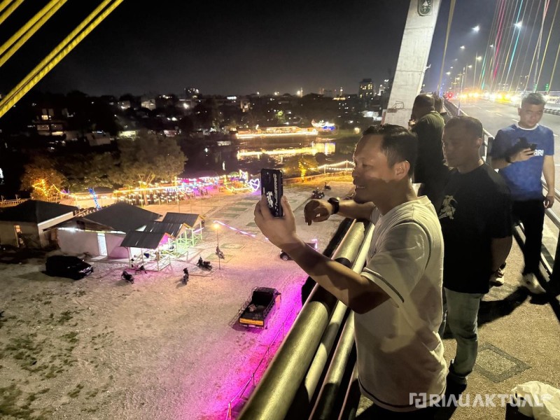 Gagas Pengembangan UMKM,  Agung Nugroho Tinjau Jembatan Siak IV