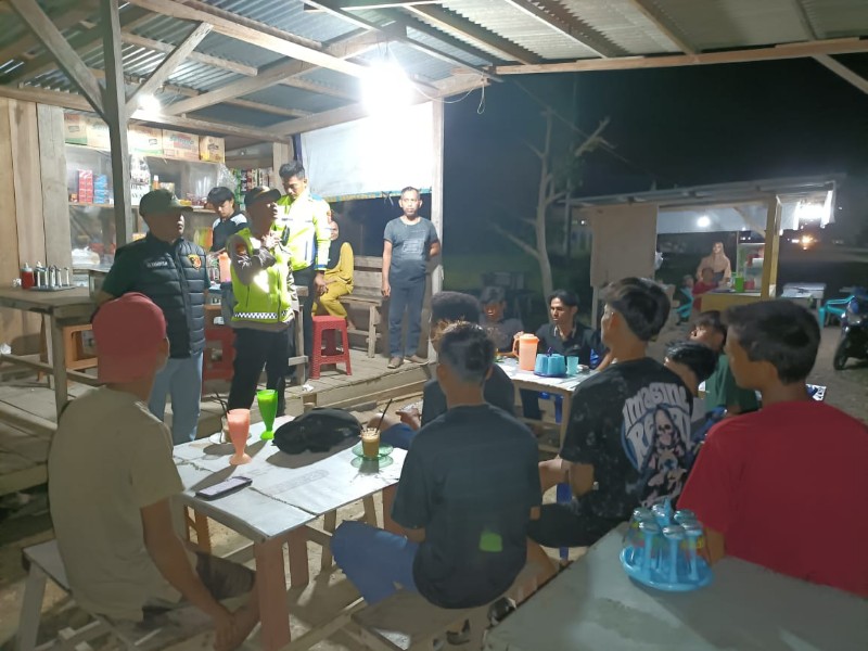 Sasari Desa Sontang, Polsek Bonai Darussalam Ajak Pecinta Burung Walet Sukseskan Pilkada 2024