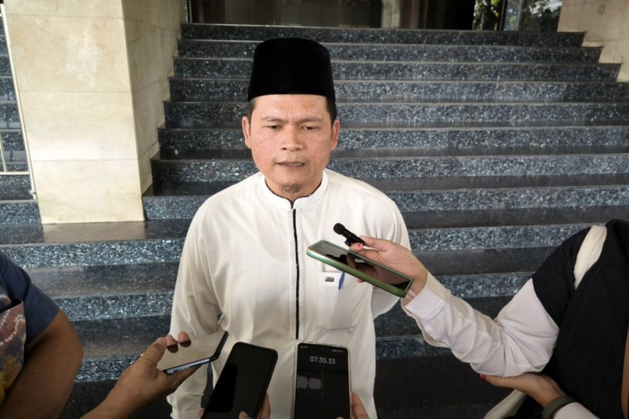 Pemprov Riau Cairkan Bansos Beasiswa Tahap Pertama untuk Mahasiswa