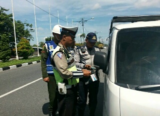 Polresta Pekanbaru Tilang Ratusan Pelanggar Lalu Lintas 