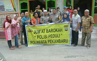 Polresta Pekanbaru Kembali Kunjungi Warga Kurang Mampu 