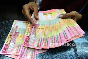 Rupiah Anjlok ke Rp14.600, Tembus Rekor Tertinggi
