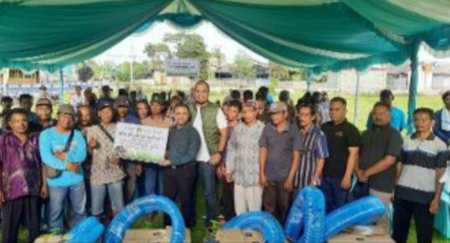 Abdul Wahid Bantu Ratusan Petani dan Nelayan di Inhu Riau 