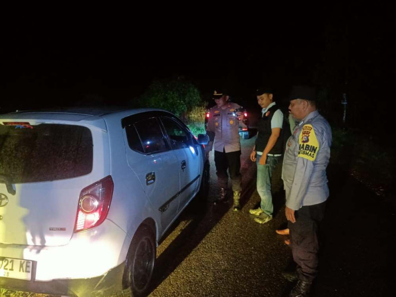 Polsek Hulu Kuantan dan Panwascam Gelar Patroli Sinergitas Antisipasi Money Politik Pilkada Damai 2024