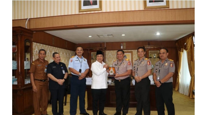 Pimpinan  DPRD Riau Terima Kunjungan Serdik Sespimti Polri Dikreg Ke-33