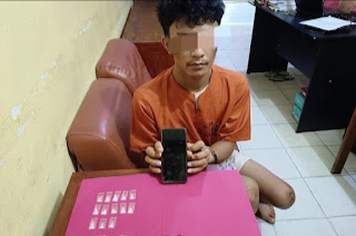 Hendak Ditangkap, Pria Ini Malah Nekat Todongkan Pisau Lipat ke Polisi