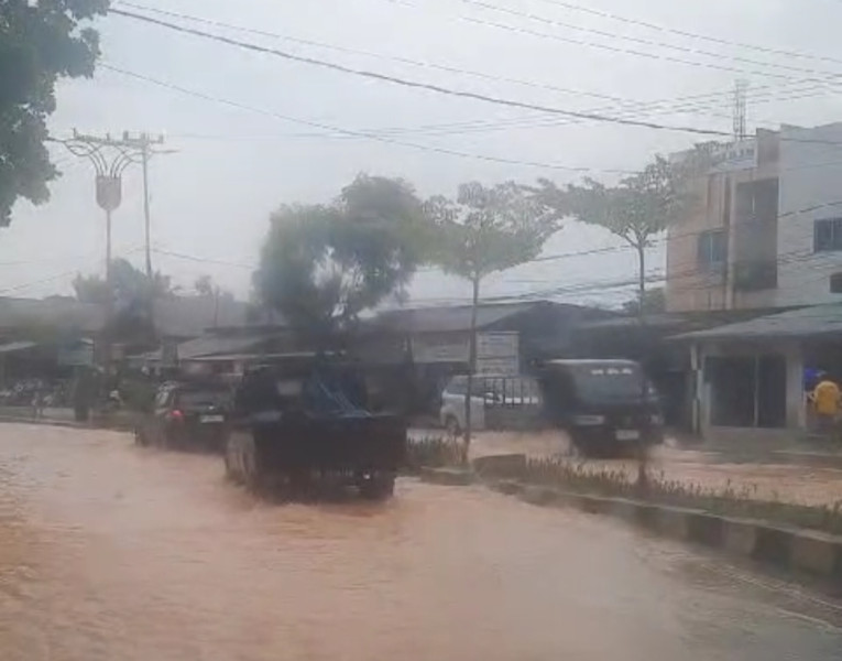Curah Hujan Tinggi, Ratusan Rumah Warga di Kuansing Riau Terendam
