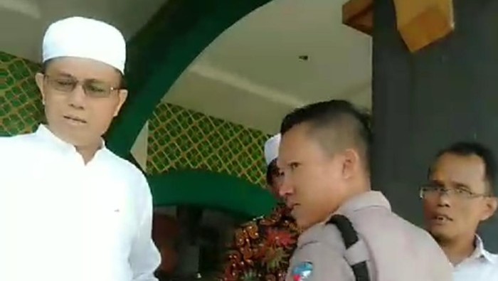 Heboh Video Adu Mulut Rektor dan Dosen UIN Suska Riau di Masjid Kampus