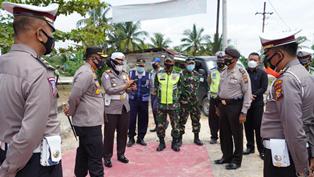 Kapolres Siak AKBP Gunar Pimpin Lansung Giat Posko Penyekatan Mudik