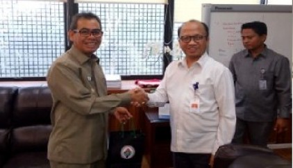 Bupati Harapkan Kementerian PDT Bangun Desa di Kuansing