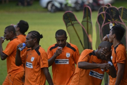 Persija VS Persipura Berakhir dengan Skor Kaca Mata