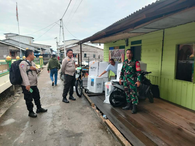 Kawal Logistik Pilkada ke KPU Inhil, Polsek Concong Pastikan Keamanan