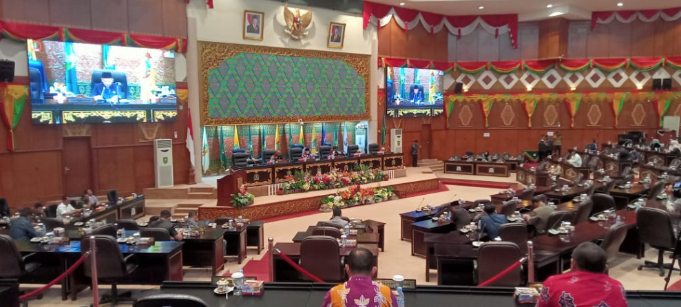 DPRD Riau Umumkan Penetapan Gubernur Terpilih Abdul Wahid-SF Hariyanto