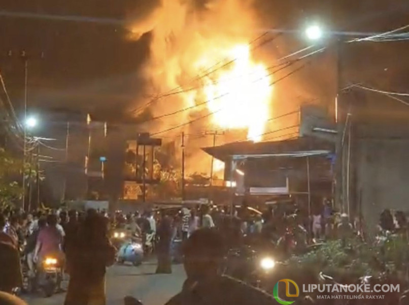 Gudang BBM di Tenayan Raya Dilalap Si Jago Merah, Api Membumbung Warga Ketakutan