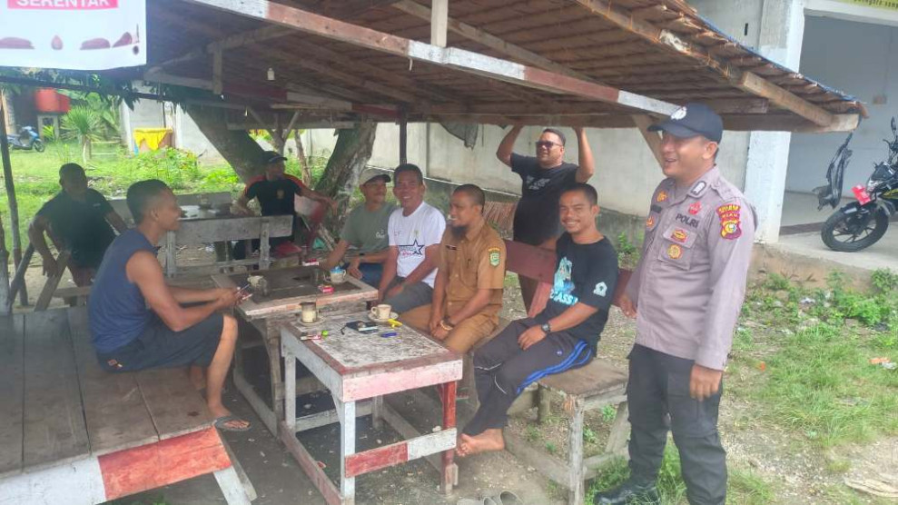 Ciptakan Kamtibmas Kondusif Pasca Pilkada, Polsek Sungai Apit Lakukan Sambang Warga