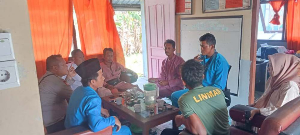 Jaga Kamtibmas Pilkada 2024, Bhabinkamtibmas Kolaborasi Bersama Perangkat Desa