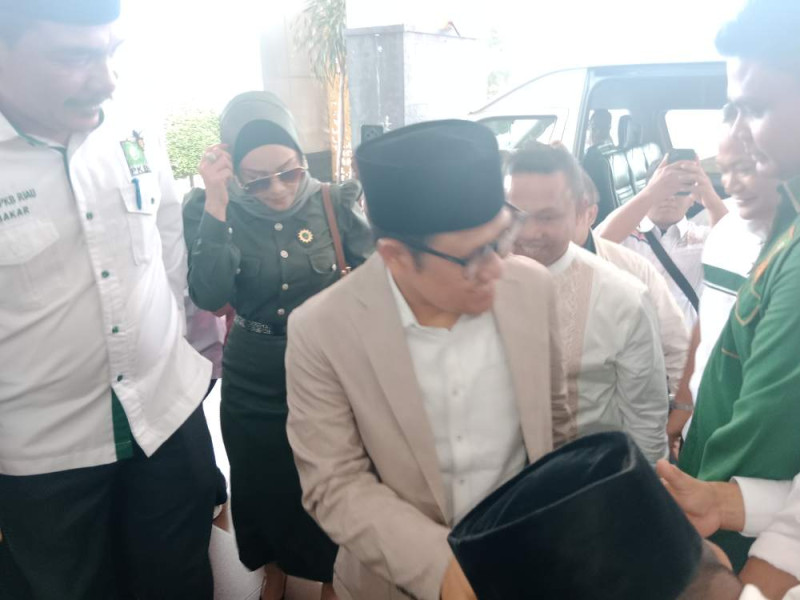 Tiba di Pekanbaru, Muhaimin Iskandar Hadiri Kampanye Akbar Pasangan Bermarwah