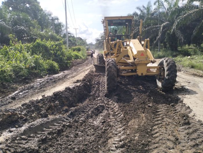 Siaga Banjir dan Longsor Dinas PUPR Riau Siagakan Alat Berat di Inhu