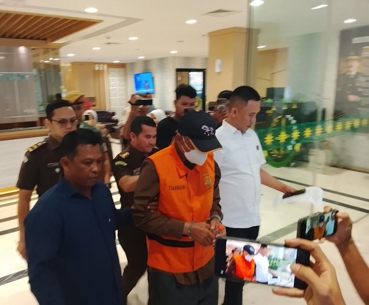 Terlibat Dugaan Korupsi PMKS, Mantan Pejabat Bengkalis Ditahan Kejati Riau