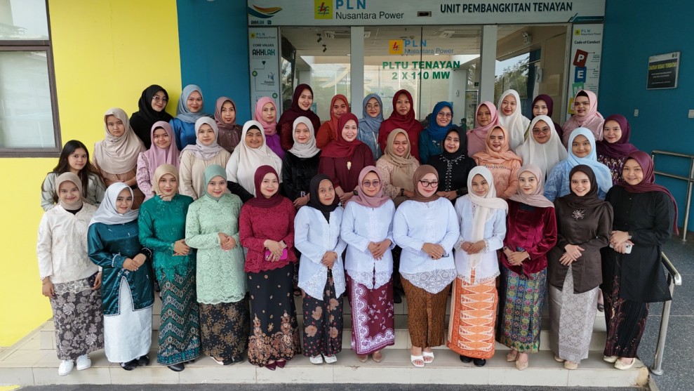 Tak Sekadar Seremoni,  Srikandi PLN NP UP Tenayan Tampil Anggun Berkebaya di Hari Kartini Wujud Penghormatan