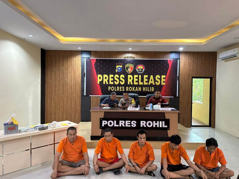 Hindari Gangguan Kamtibmas Pilkada, Polres Rohil Tangkap 5 Tersangka Illegal Tapping