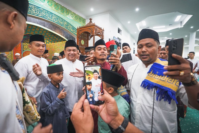 Shalat Ied di Masjid Raya Annur, Ini Harapan PJ Gubri kepada Masyarakat Riau